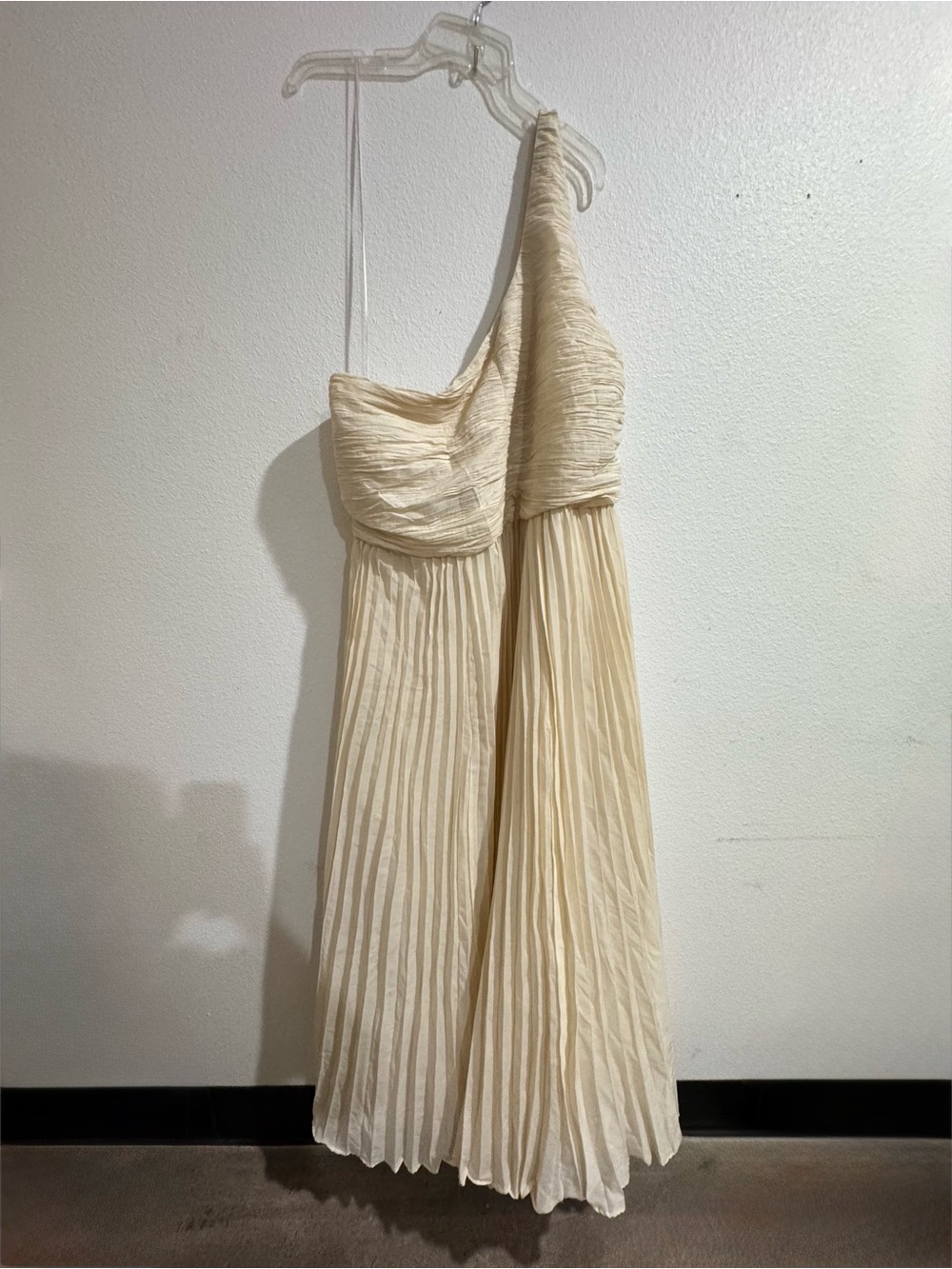 Asymmetric One-Shoulder Pleated Cream Dress
